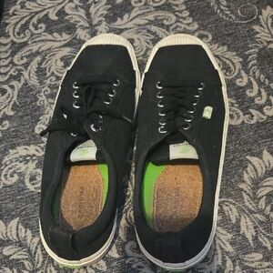 Cariuma Black Canvas Sneakers with White Accents